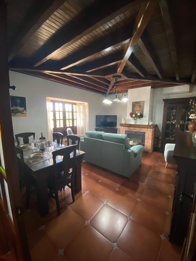 Villa Casa Albarracin à Setenil De Las Bodegas Extérieur photo